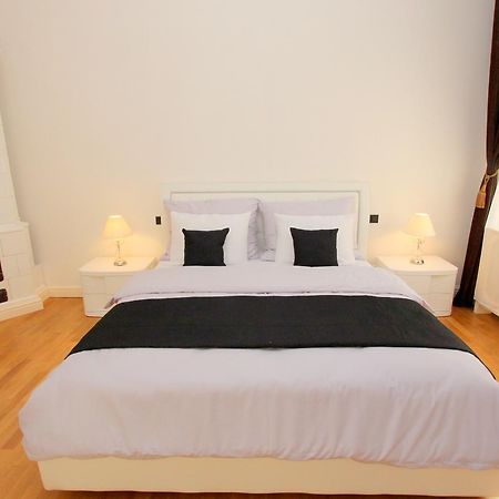 Luxury Apartments Krocinova Praag Buitenkant foto