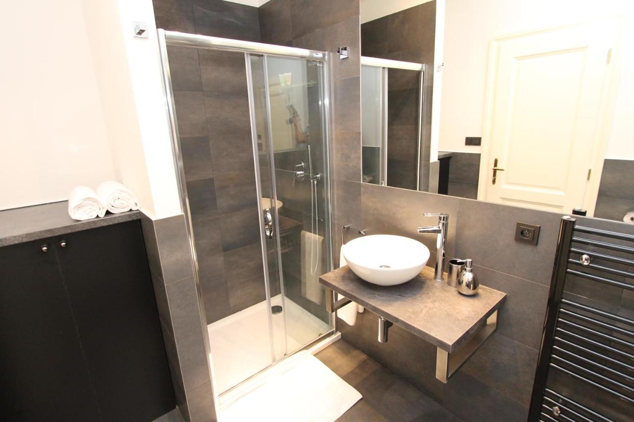 Luxury Apartments Krocinova Praag Buitenkant foto