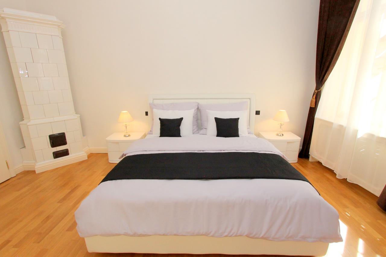 Luxury Apartments Krocinova Praag Buitenkant foto