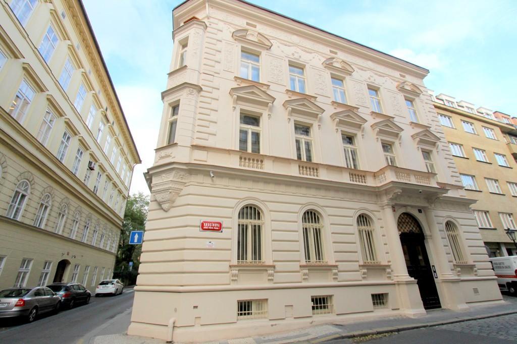 Luxury Apartments Krocinova Praag Buitenkant foto